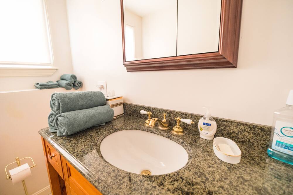 Photo of Bathroom in Hillsboro