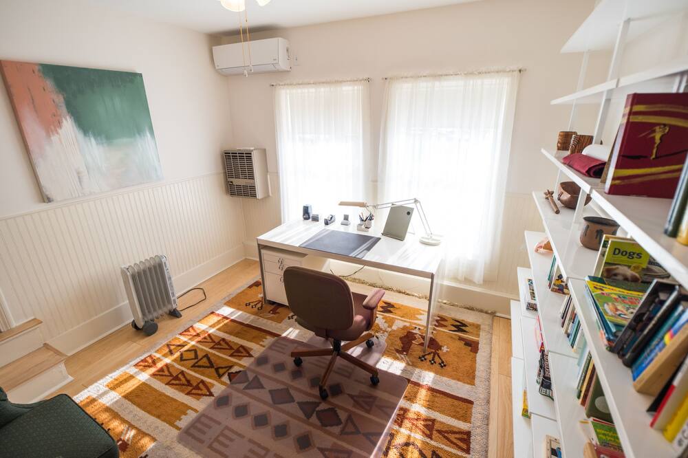 Photo of Livingroom in Hillsboro