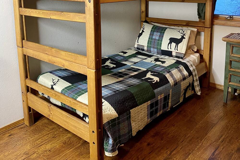 Photo of Bedroom in Red River