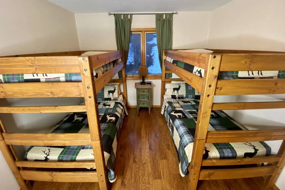 Photo of Bedroom in Red River
