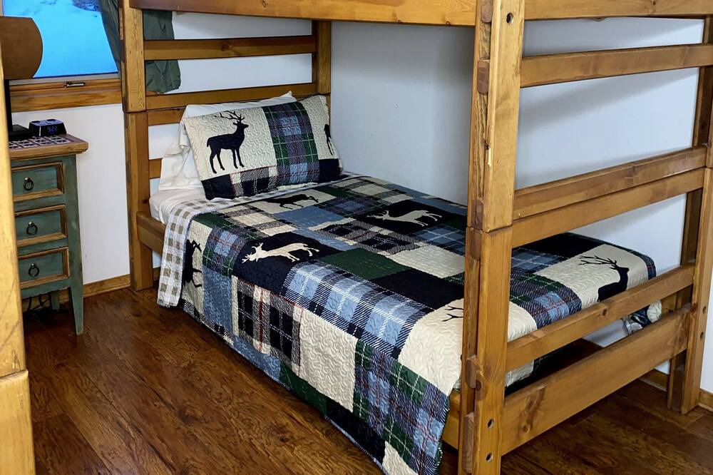 Photo of Bedroom in Red River