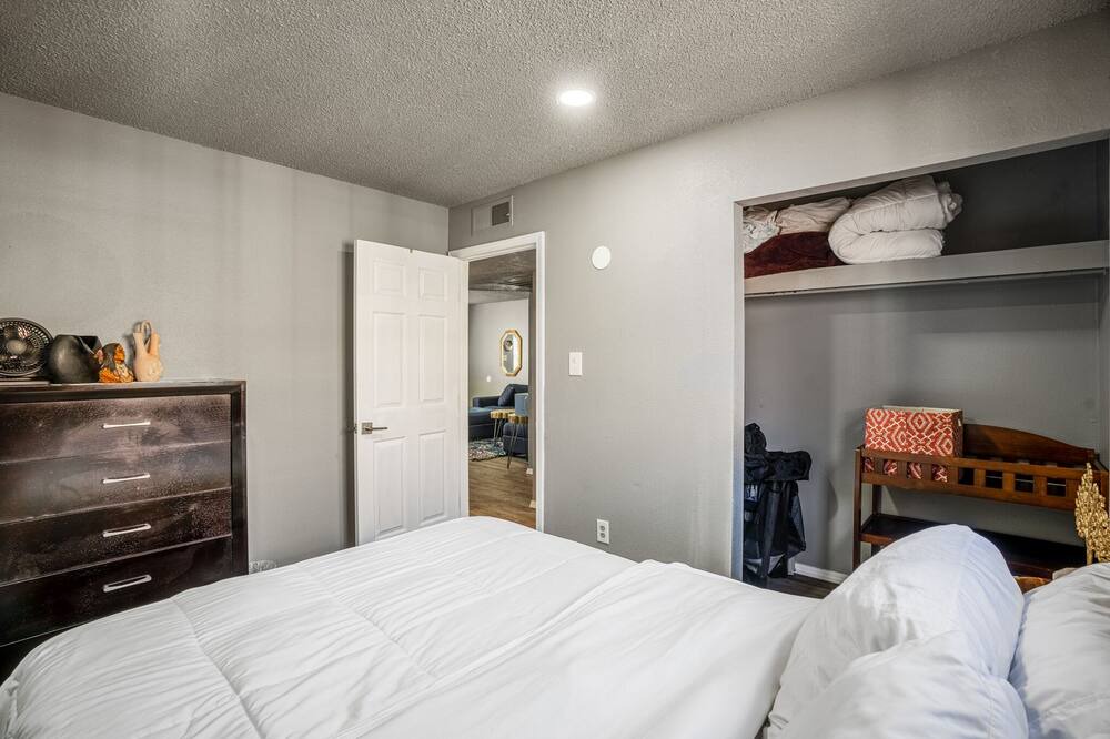 Photo of Bedroom in Uptown