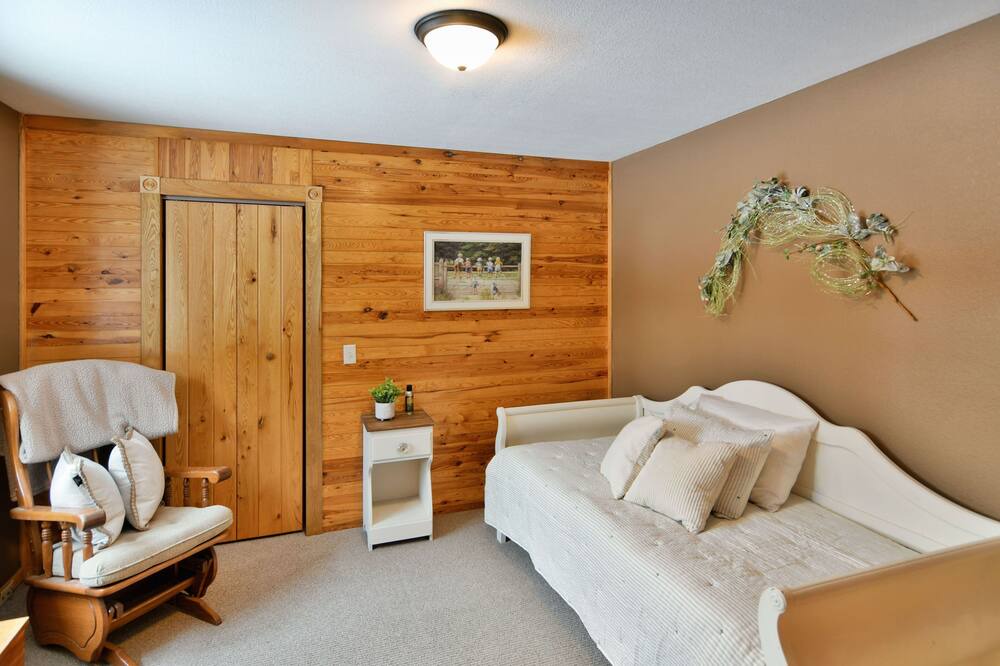 Photo of Bedroom in Spooner