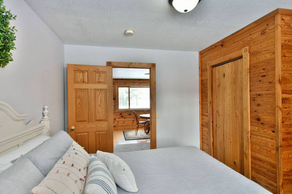 Photo of Bedroom in Spooner
