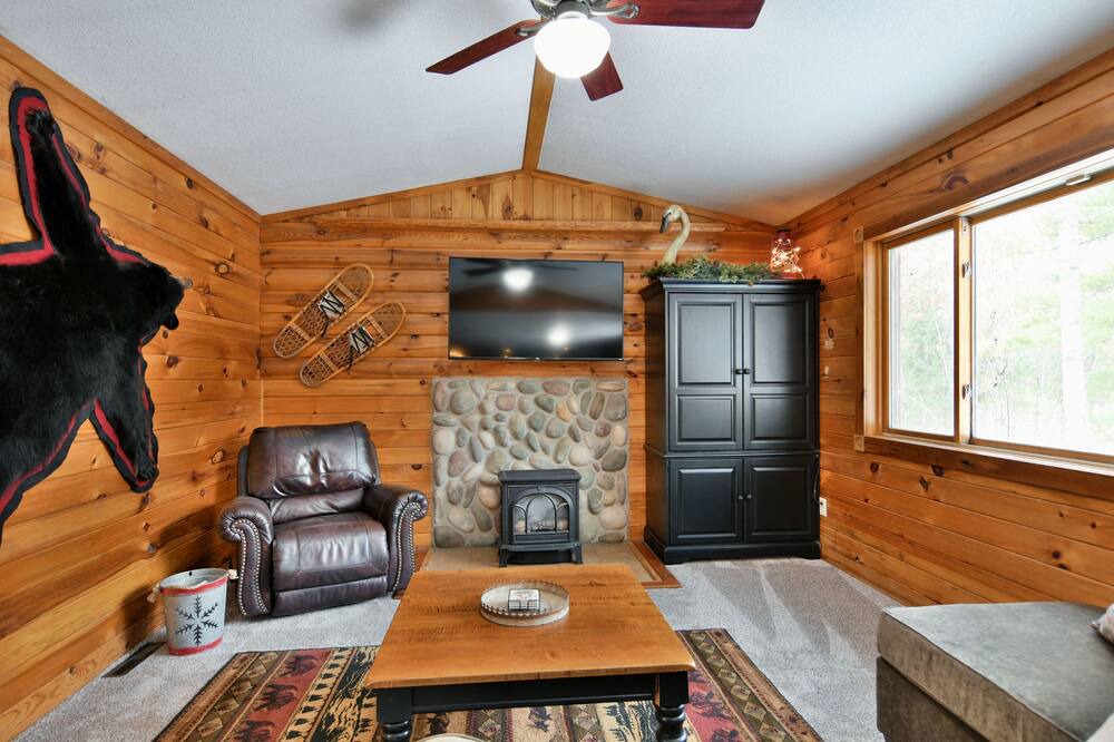 Photo of Livingroom in Spooner