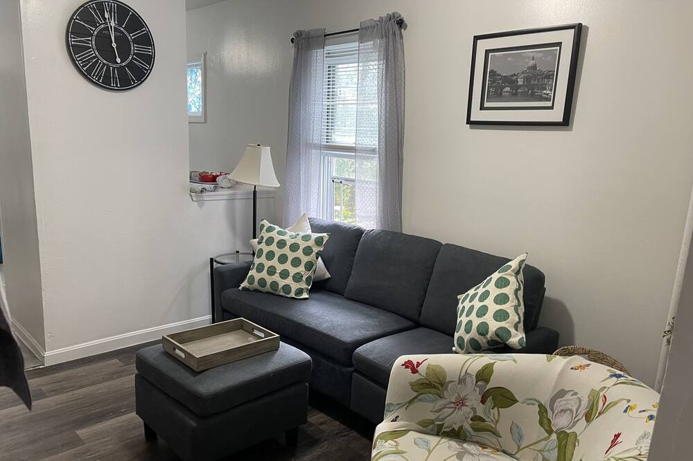 Photo of Livingroom in Fitchburg