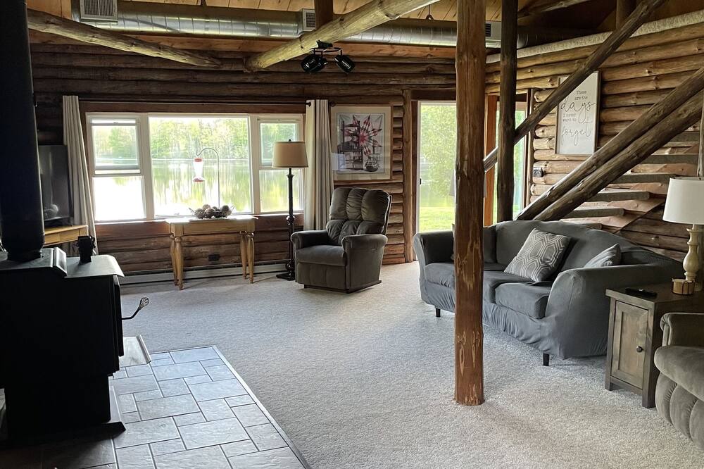 Photo of Livingroom in Mellen