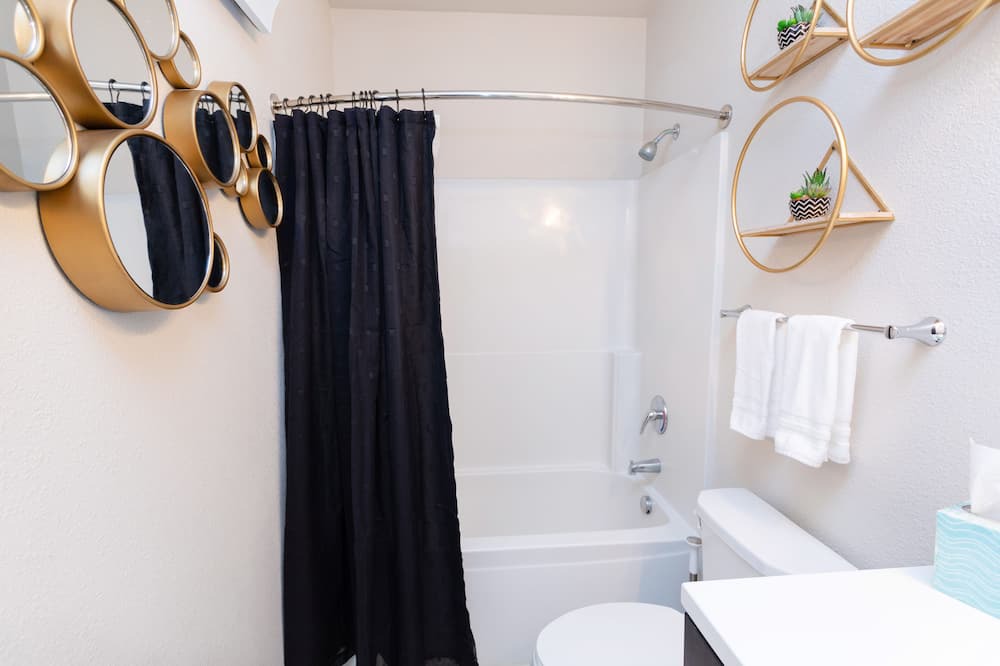Photo of Bathroom in Kingfield