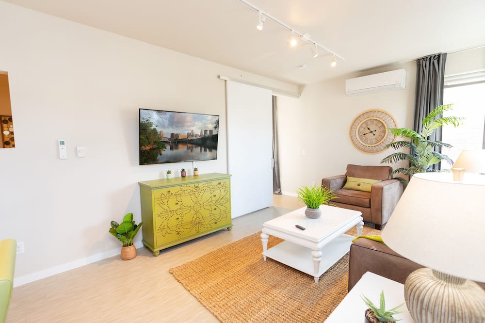 Photo of Livingroom in Powderhorn