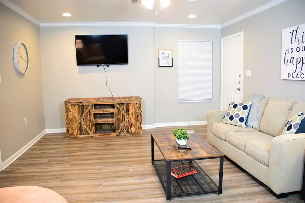 Photo of Livingroom in Cabot