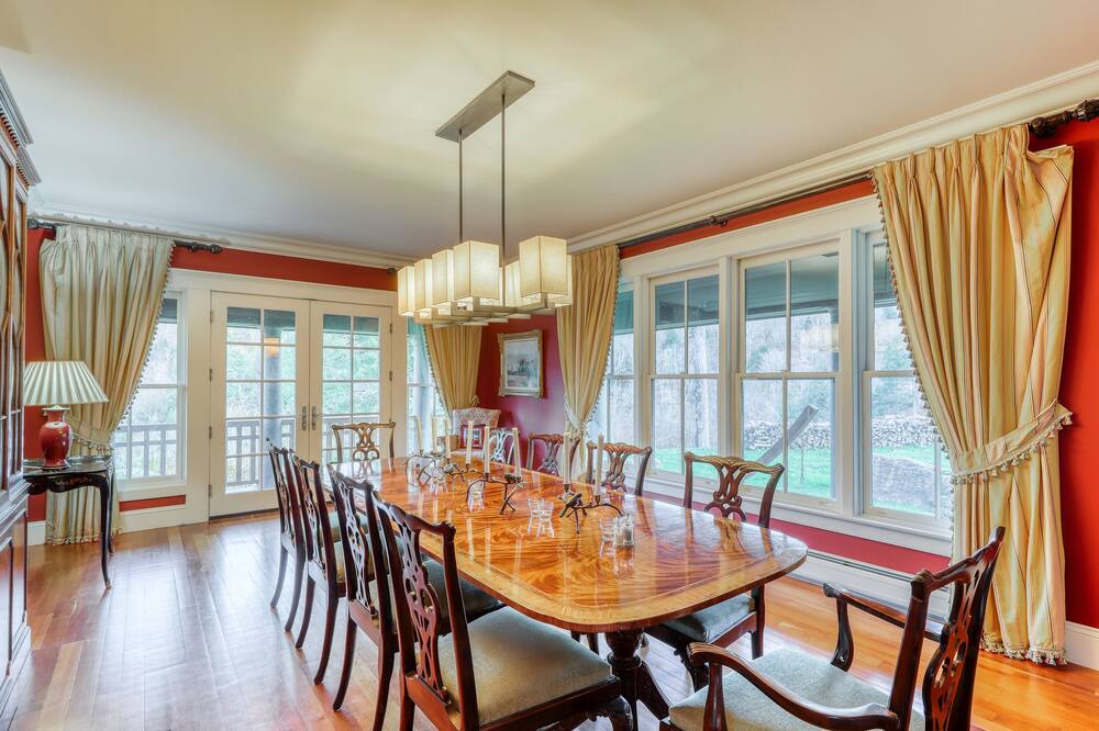 Photo of Others in Stowe Hollow