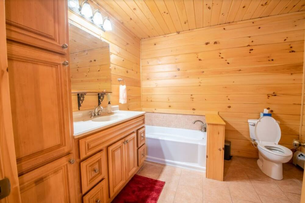 Photo of Bathroom in Jay