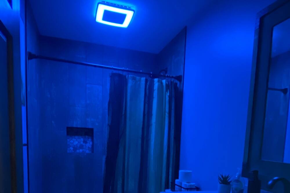 Photo of Bathroom in Siren