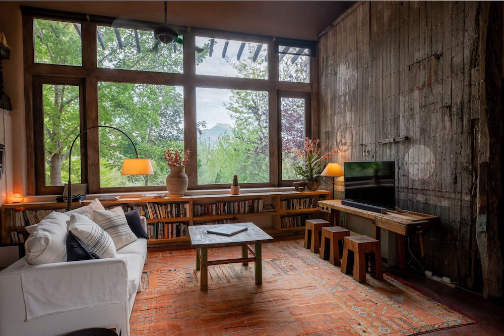 Photo of Livingroom in Canones