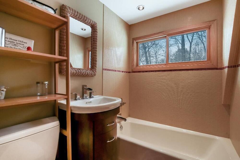 Photo of Bathroom in Birchwood