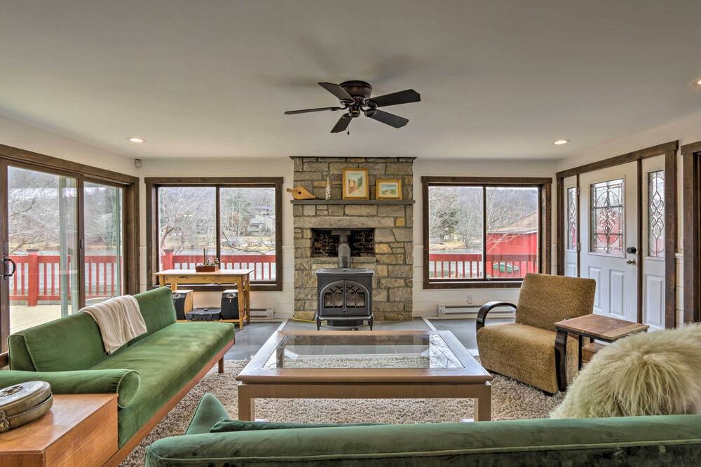 Photo of Livingroom in Woodbury
