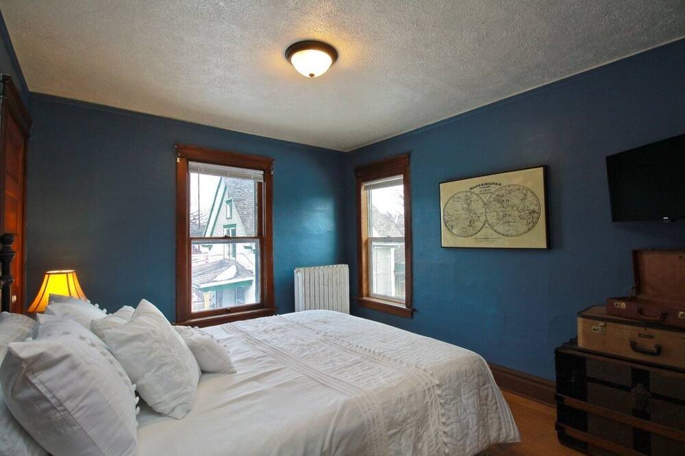 Photo of Bedroom in Beloit