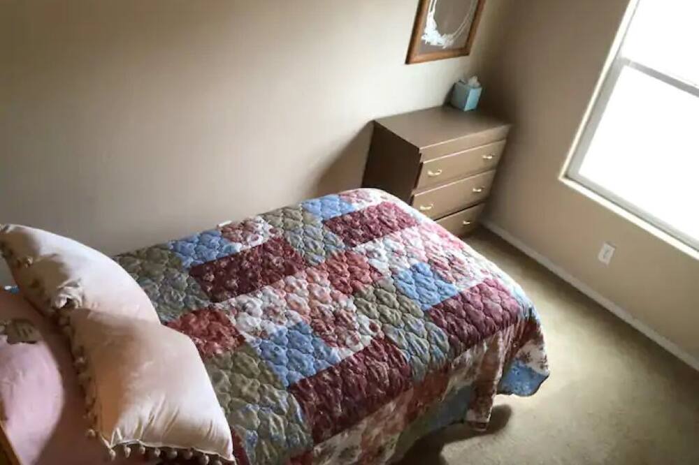 Photo of Bedroom in Bloomfield