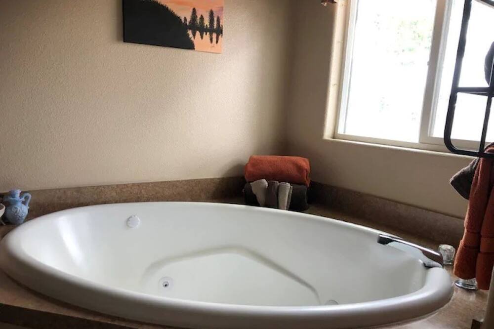 Photo of Bathroom in Bloomfield