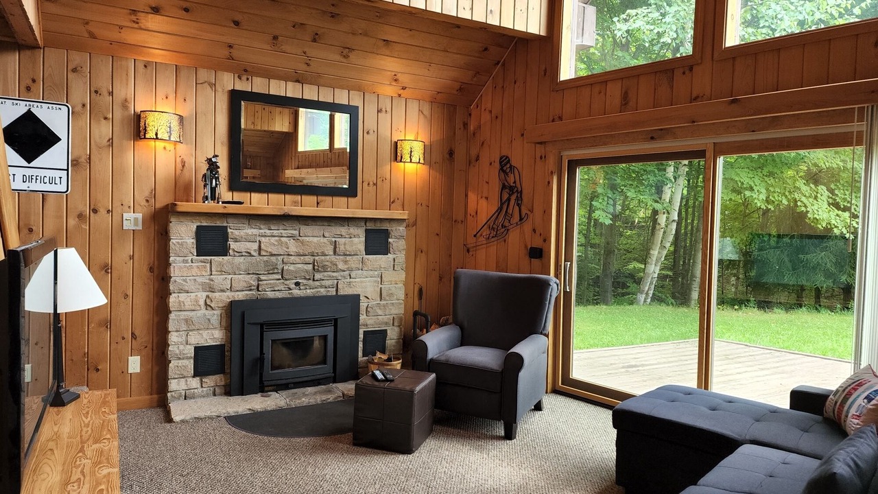 Photo of Livingroom in Whippleville