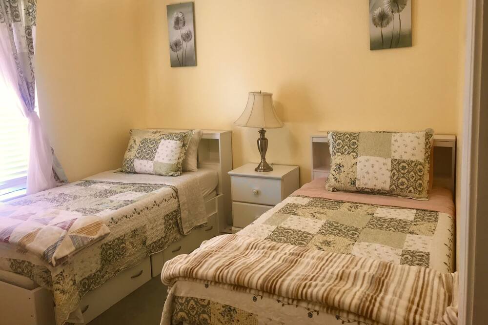 Photo of Bedroom in Heritage Hills