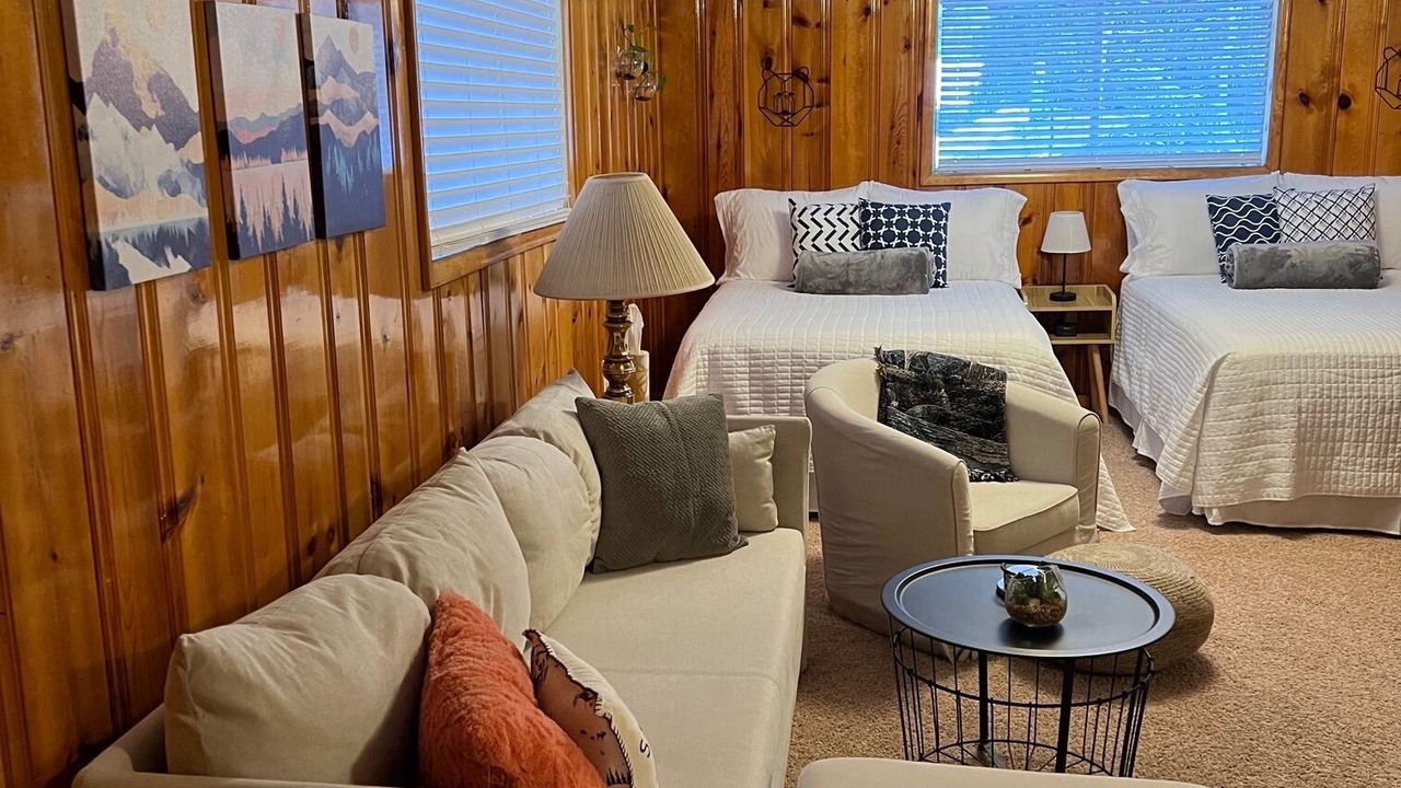 Photo of Bedroom in Red River