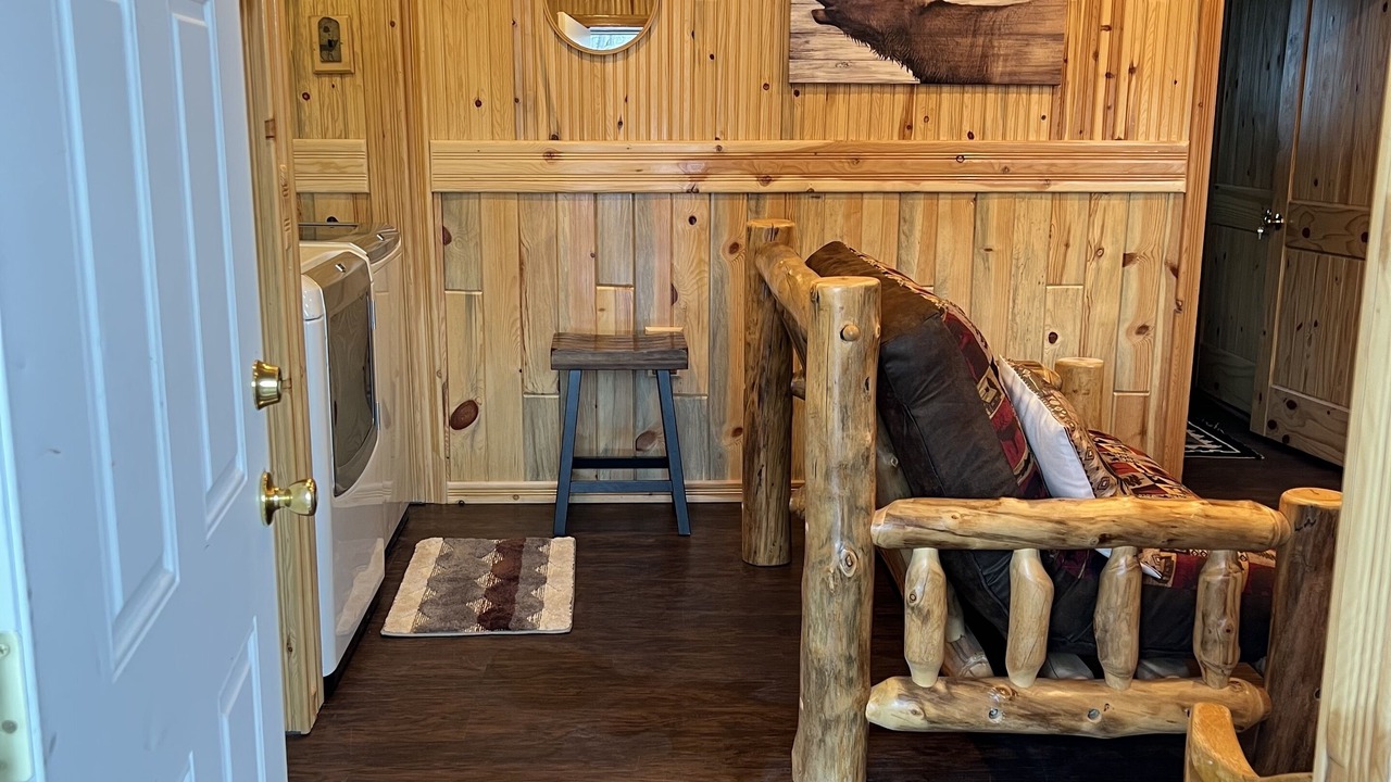 Photo of Livingroom in Red River
