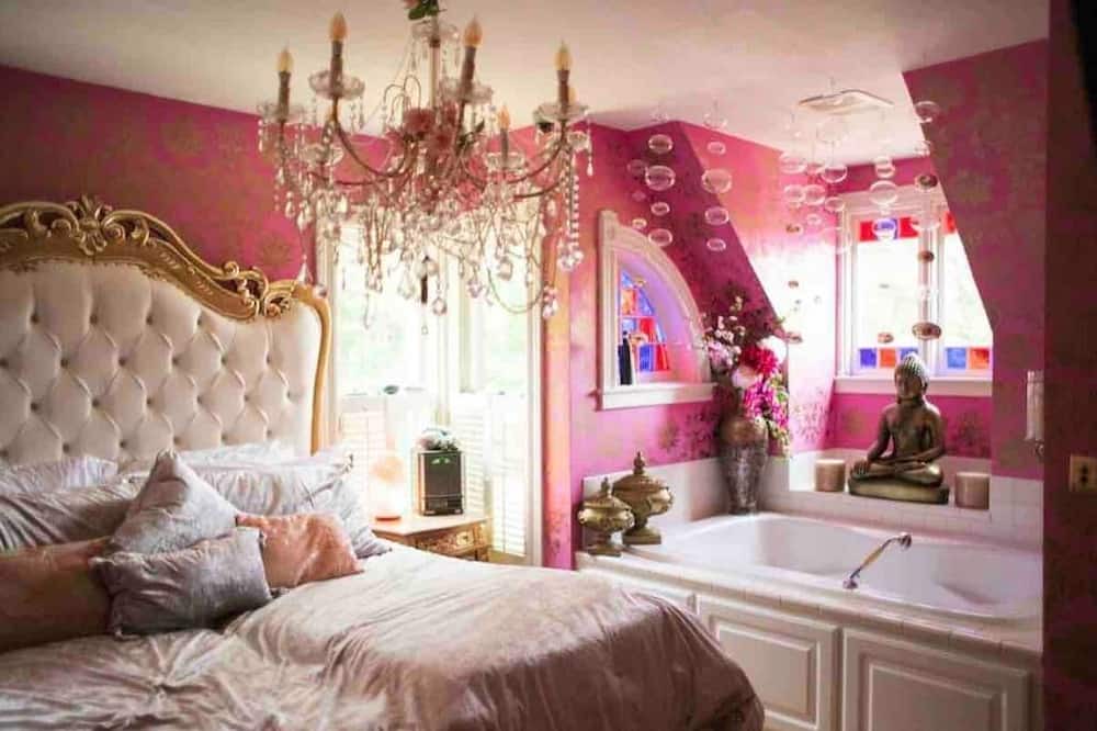 Photo of Bedroom in Hudson
