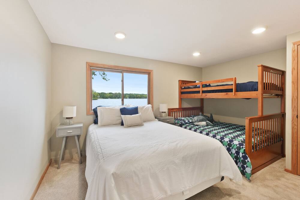 Photo of Bedroom in Burnsville