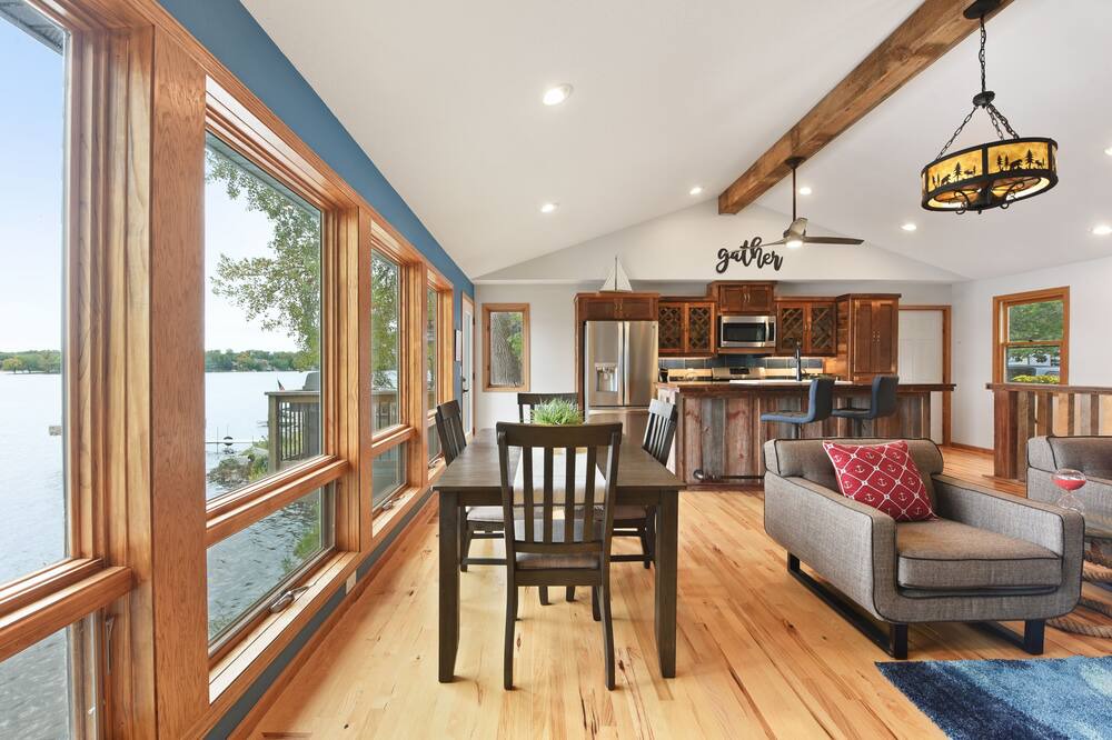 Photo of Livingroom in Burnsville