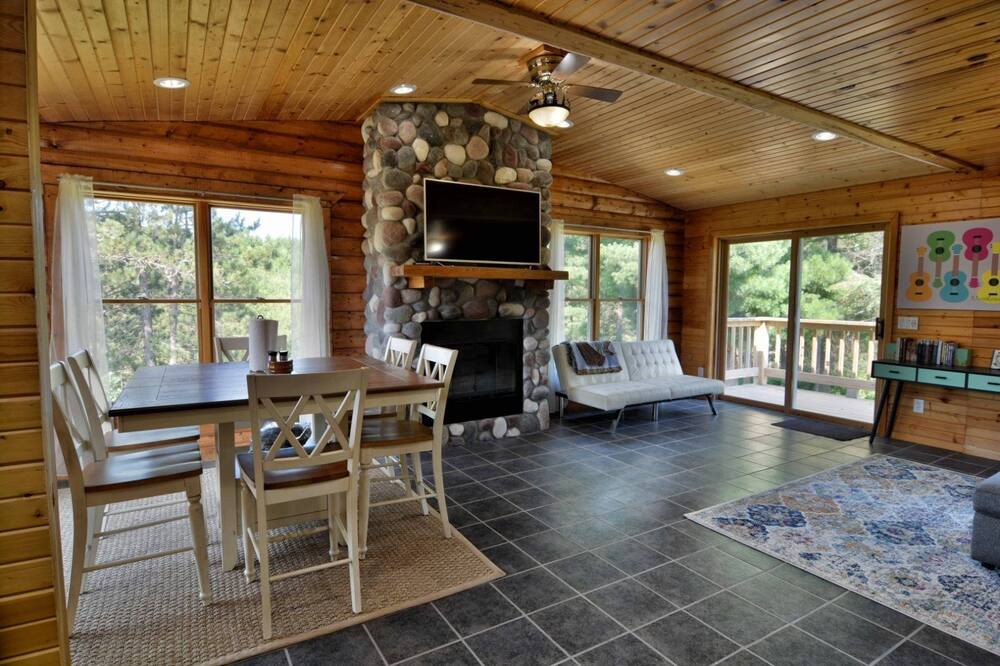 Photo of Livingroom in Solon Springs