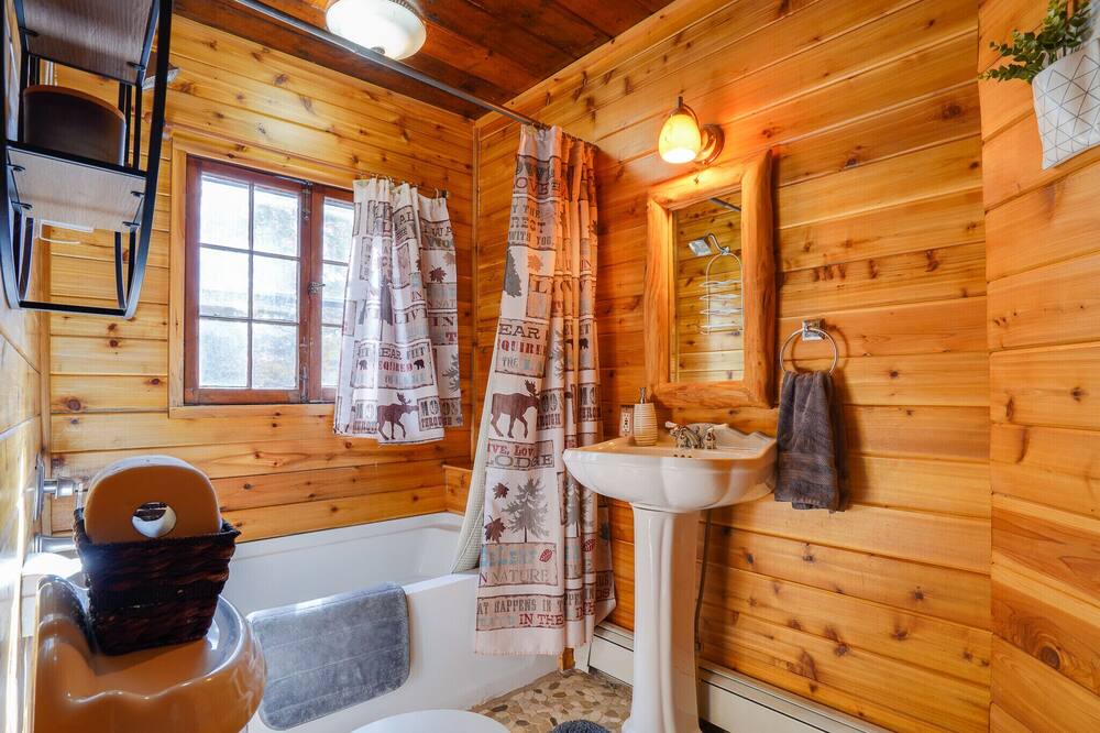 Photo of Bathroom in Long Lake