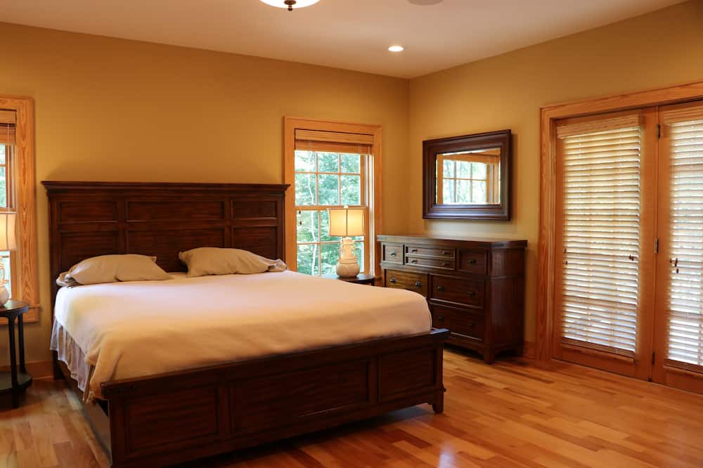 Photo of Bedroom in Caldwell
