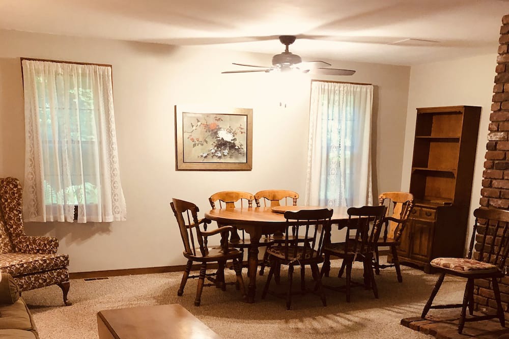 Photo of Livingroom in Weston