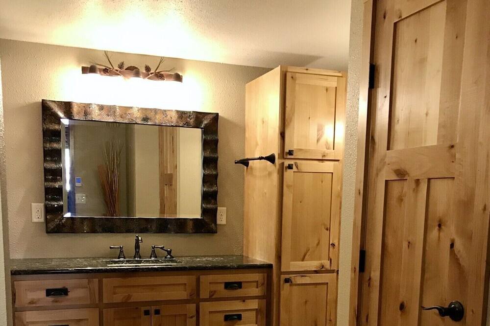 Photo of Bathroom in Rock Falls