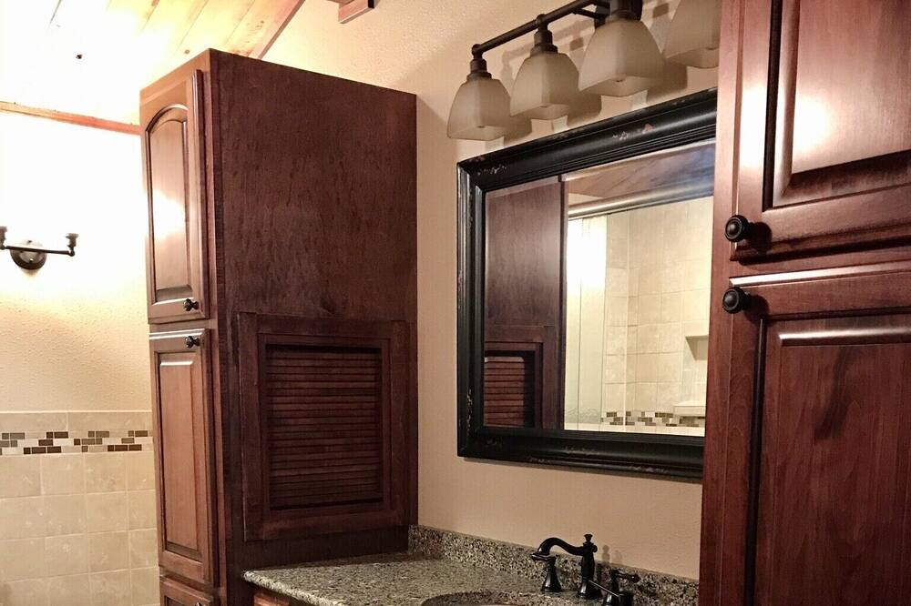 Photo of Bathroom in Rock Falls