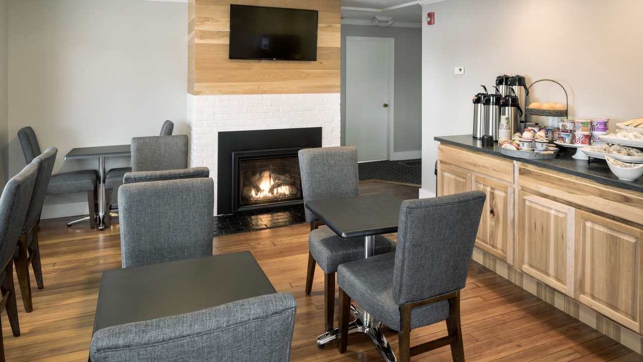 Photo of Livingroom in Center Harbor