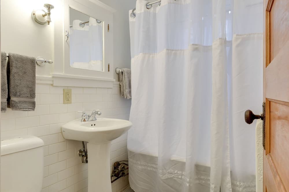 Photo of Bathroom in Powderhorn Park