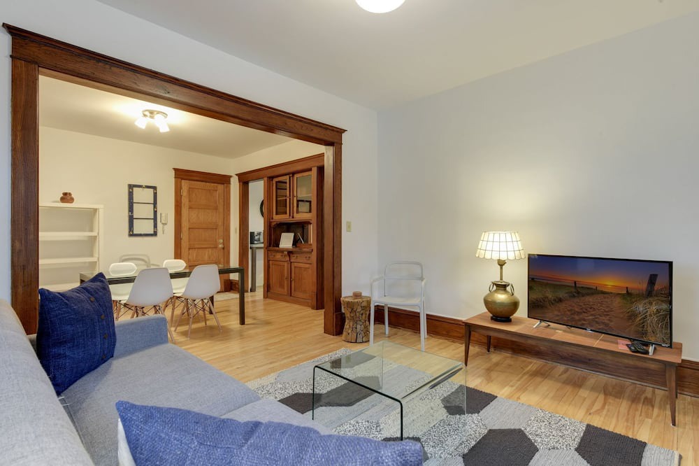 Photo of Livingroom in Powderhorn Park
