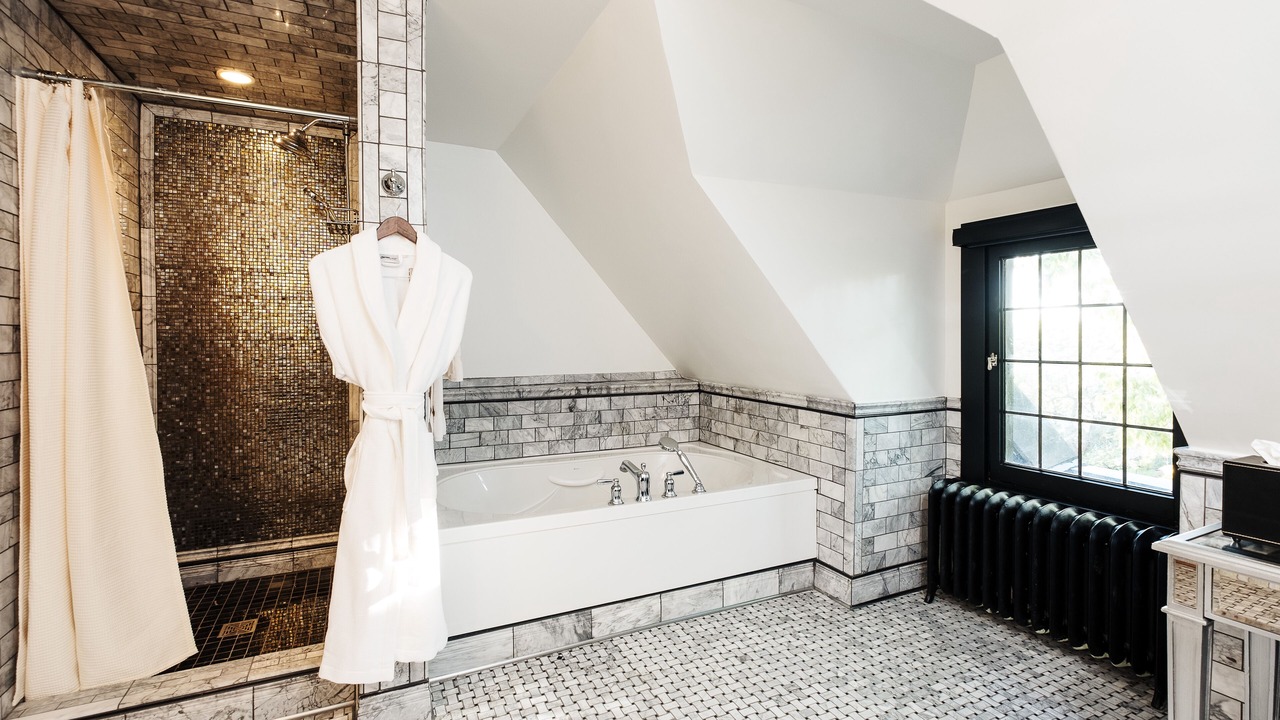 Photo of Bathroom in Summit - University
