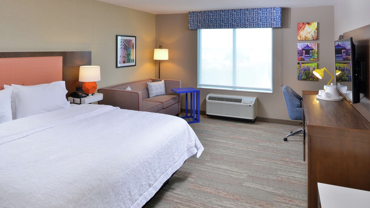 Photo of Bedroom in Lakeville