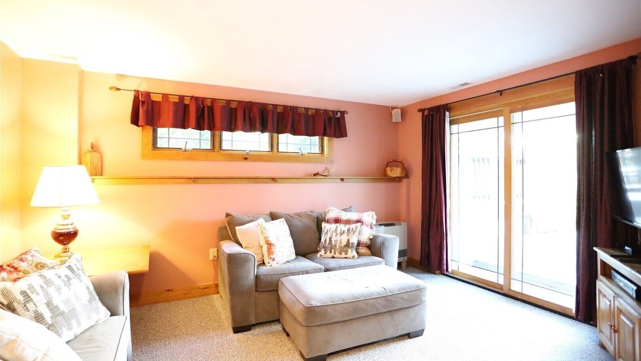 Photo of Livingroom in Thornton