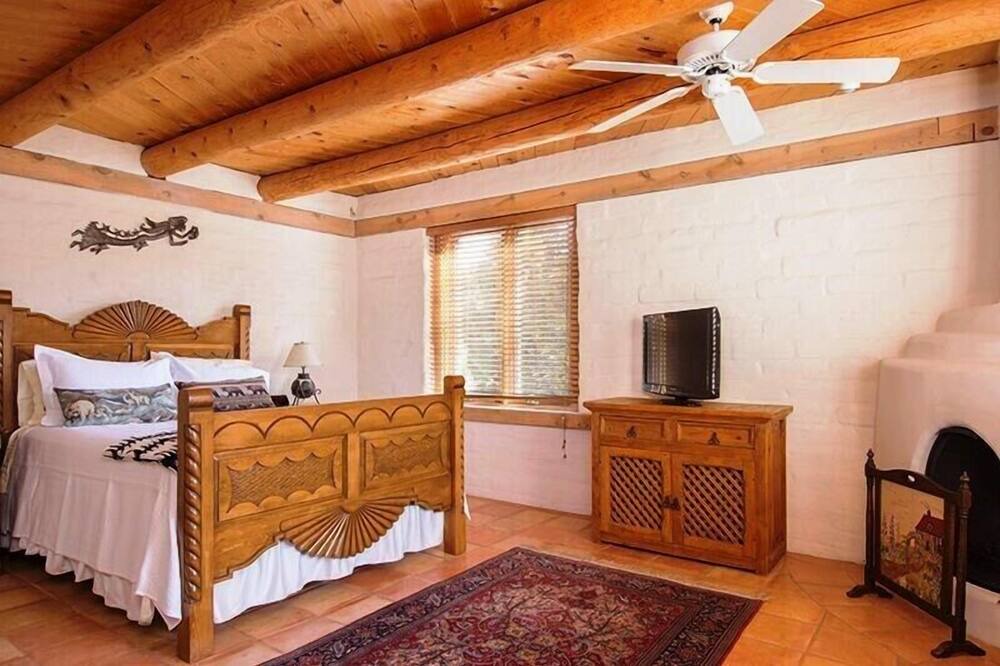 Photo of Bedroom in Las Campanas