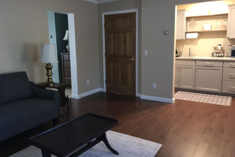 Photo of Livingroom in Williston North