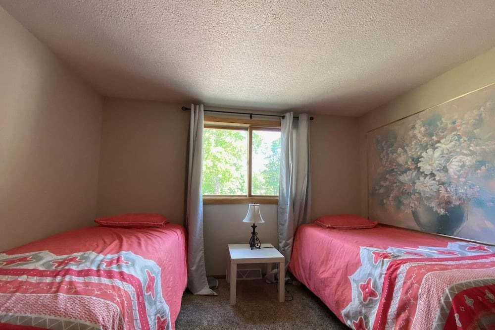 Photo of Bedroom in Clear Lake