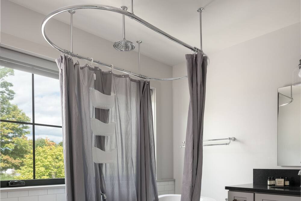 Photo of Bathroom in Middlebury - Warren
