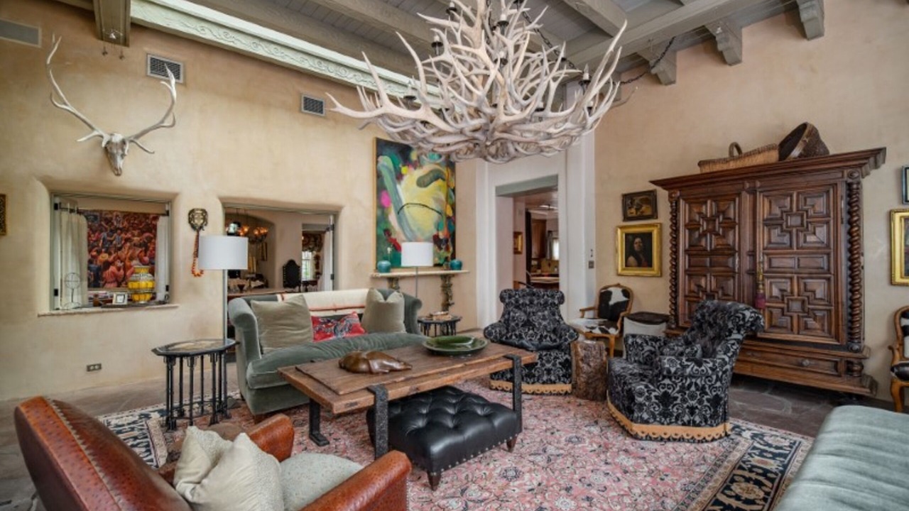 Photo of Livingroom in Historic Eastside