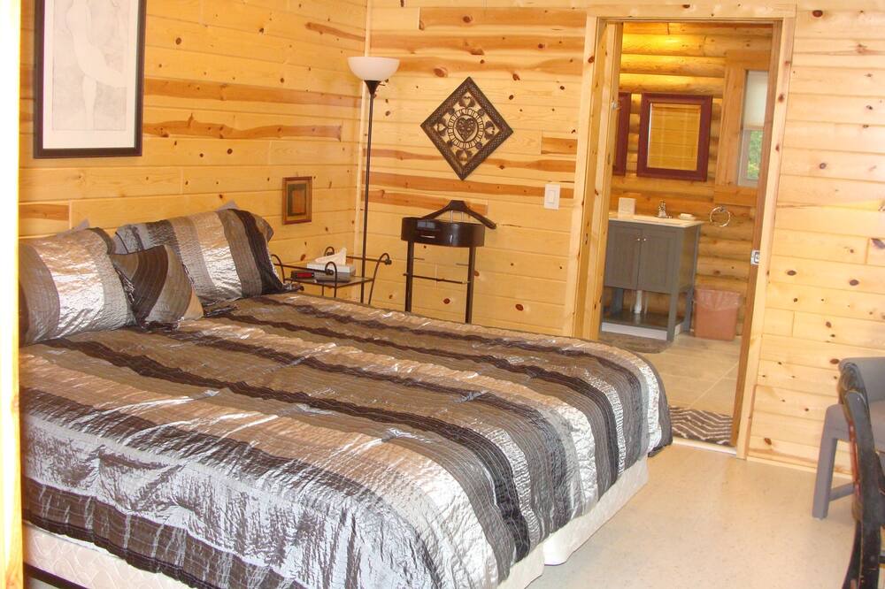 Photo of Bedroom in Decorah