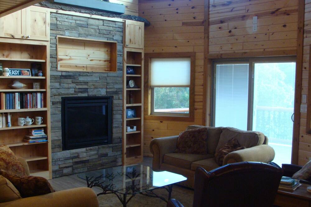 Photo of Bedroom in Decorah