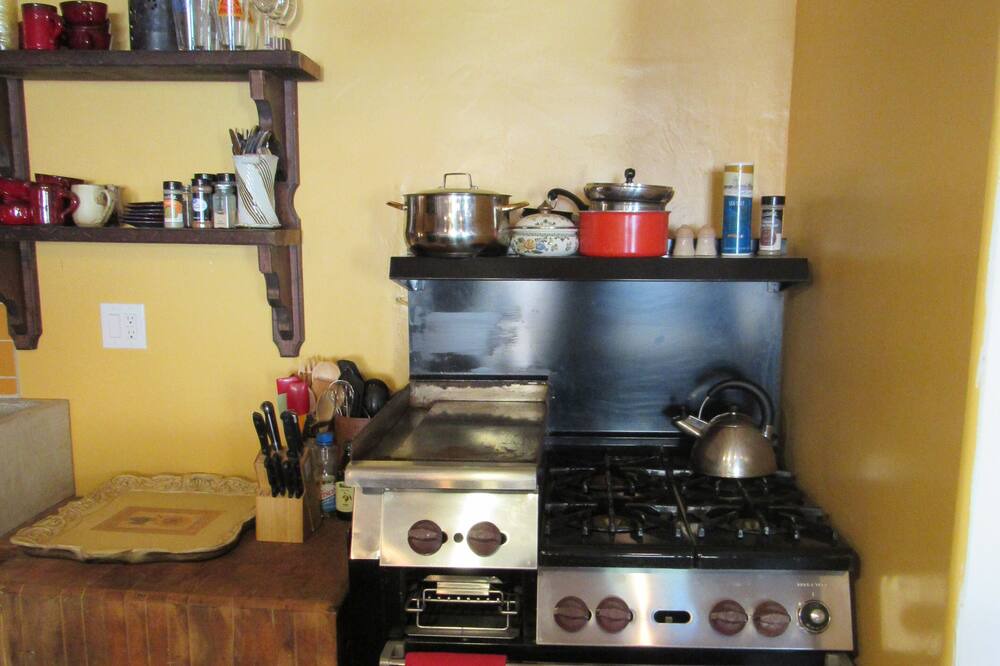 Photo of Kitchen in Canoncito